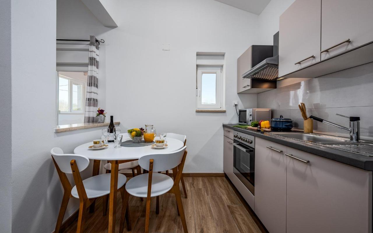 Apartments Nelle Пула Экстерьер фото